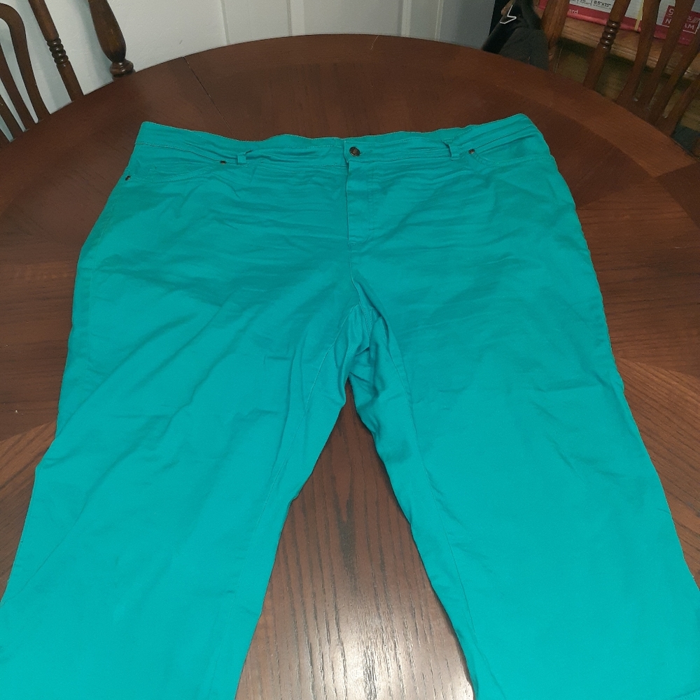 Womans capris